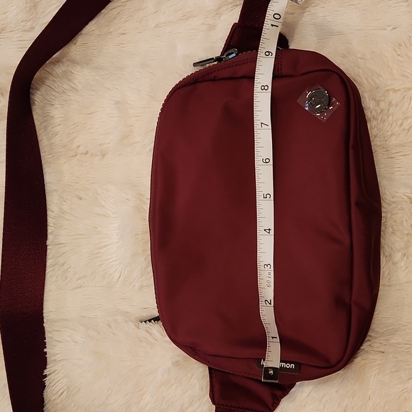 Lululemon Everywhere Belt Bag Large 2L In Red Merlot Burgundy Color New With Tag - Picture 10 of 17